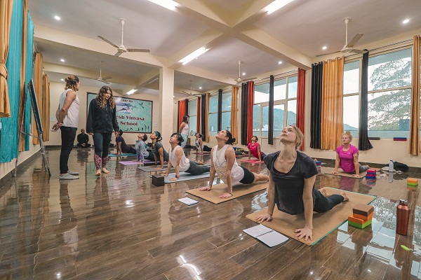 What must be checked before joining Yoga School in Rishikesh