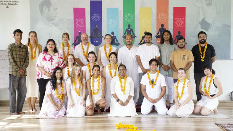 Rishikesh Vinyasa Yoga School (RVYS) – Rishikesh Best Yoga School 2025